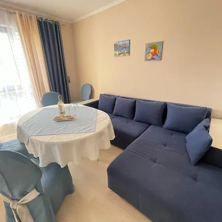 Sunny Varvara فارنا