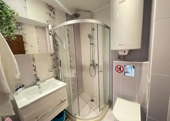 דירה Sunny Varvara